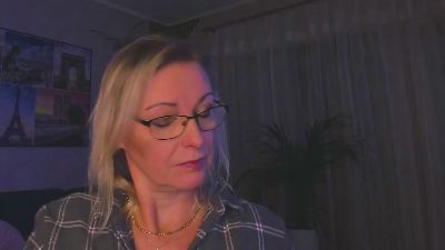 VanessaLUX live cam on Cam4