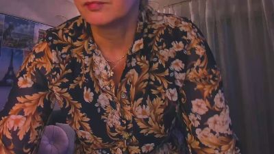 VanessaLUX live cam on Cam4