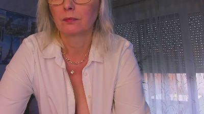 VanessaLUX live cam on Cam4