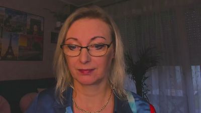 VanessaLUX live cam on Cam4