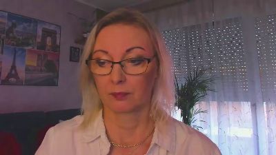 VanessaLUX live cam on Cam4