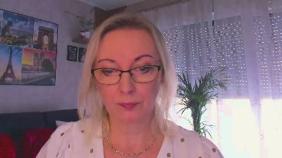 VanessaLUX live cam on Cam4
