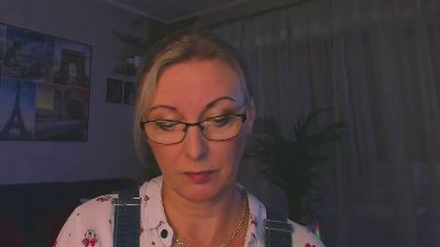 VanessaLUX live cam on Cam4