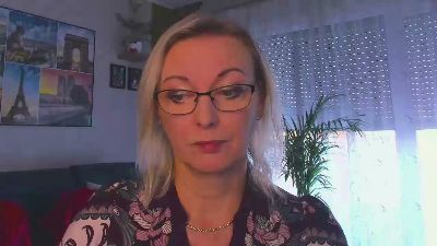 VanessaLUX live cam on Cam4