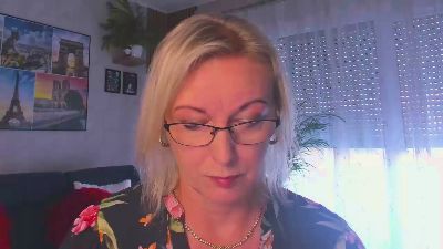 VanessaLUX live cam on Cam4