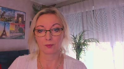 VanessaLUX live cam on Cam4