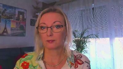 VanessaLUX live cam on Cam4