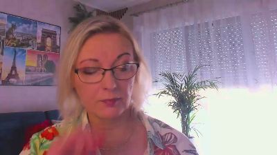 VanessaLUX live cam on Cam4
