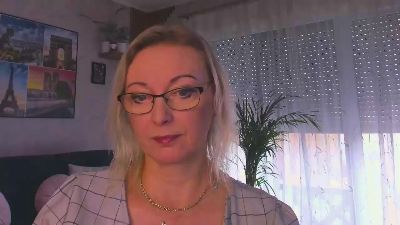 VanessaLUX live cam on Cam4