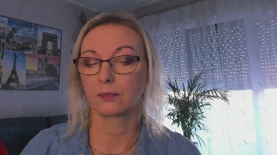VanessaLUX live cam on Cam4