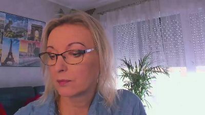 VanessaLUX live cam on Cam4