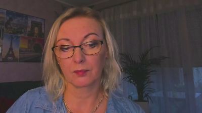 VanessaLUX live cam on Cam4