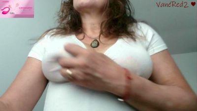 VanessaRed2 live cam on Cam4