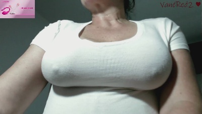 VanessaRed2 live cam on Cam4