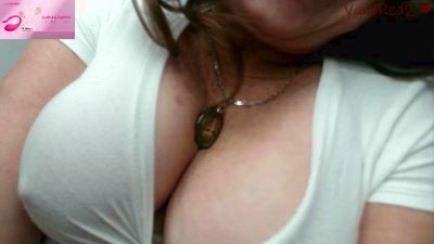VanessaRed2 live cam on Cam4