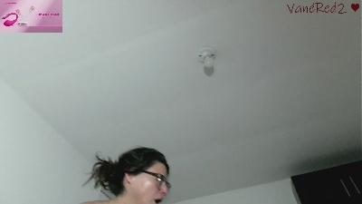 VanessaRed2 live cam on Cam4