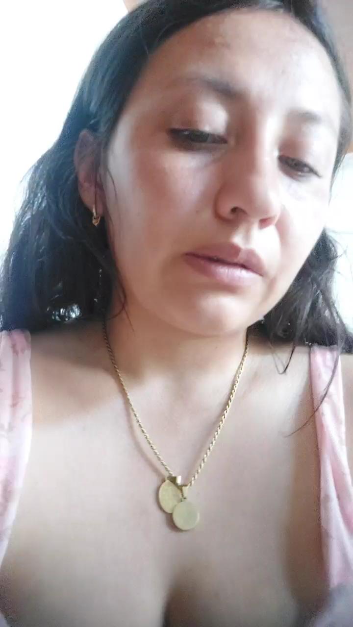 Vanessagoodfeel live cam on Cam4