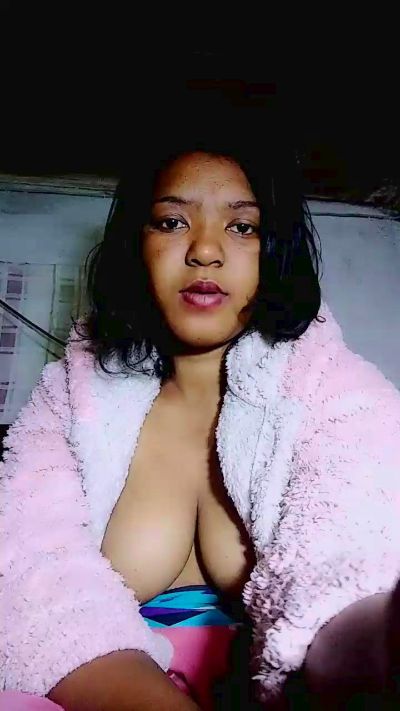 Vanessahot09 live cam on Cam4