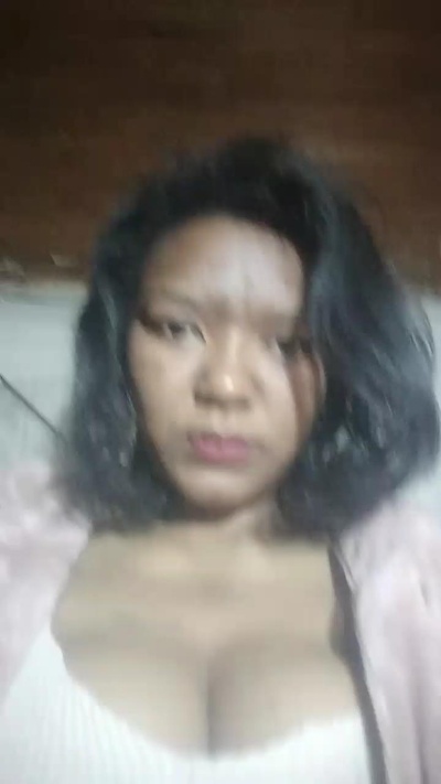 Vanessahot09 live cam on Cam4
