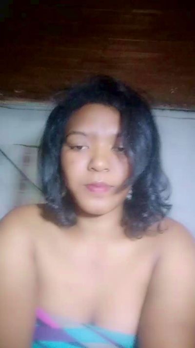 Vanessahot09 live cam on Cam4