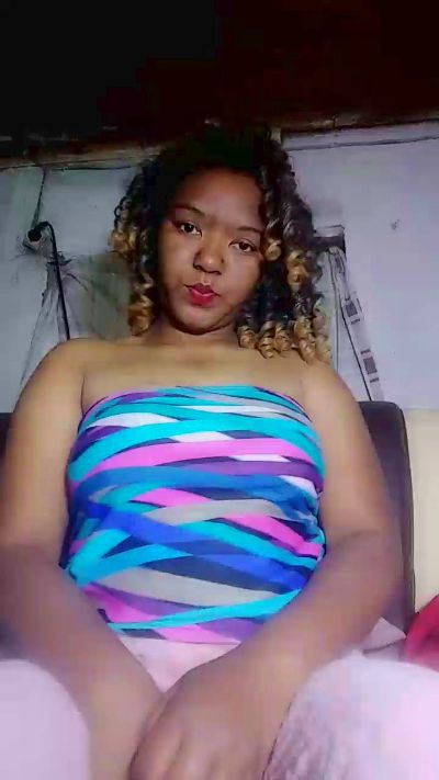 Vanessahot09 live cam on Cam4