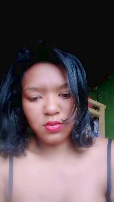 Vanessahot09 live cam on Cam4