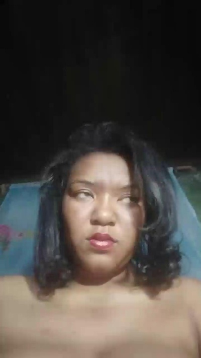 Vanessahot09 live cam on Cam4