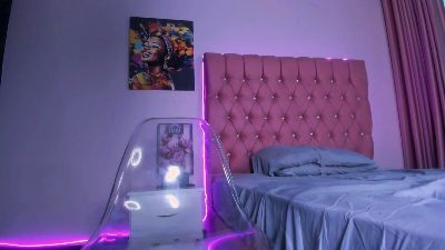 VanillaFlo live cam on Cam4