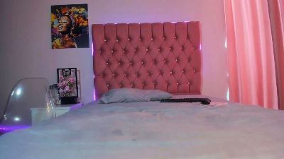 VanillaFlo live cam on Cam4