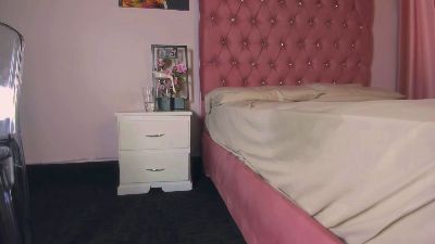VanillaFlo live cam on Cam4