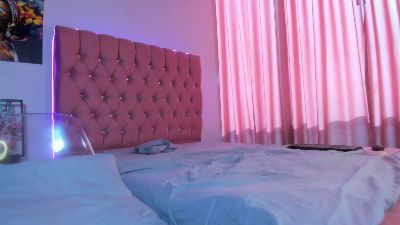 VanillaFlo live cam on Cam4
