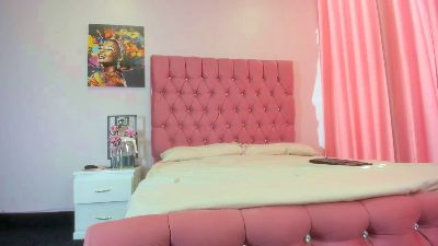 VanillaFlo live cam on Cam4