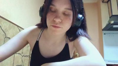 VannessaMuell live cam on Cam4