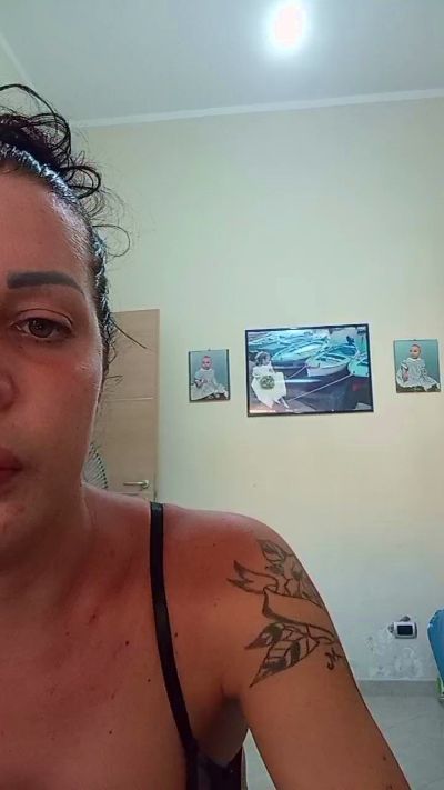Vanny89 live cam on Cam4