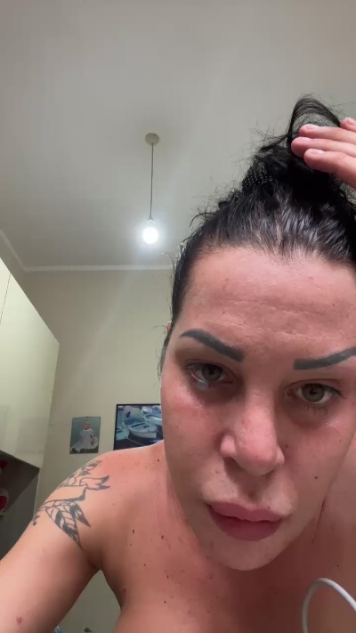 Vanny89 live cam on Cam4