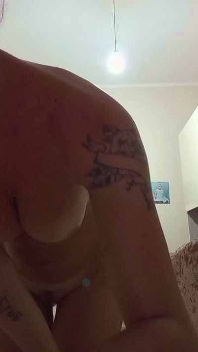 Vanny89 live cam on Cam4