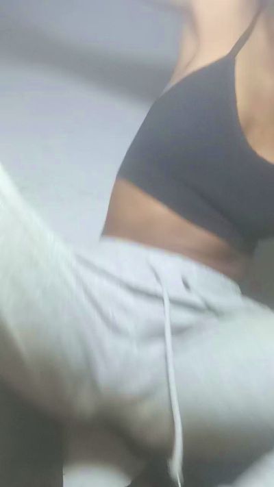 Vannyah2 live cam on Cam4