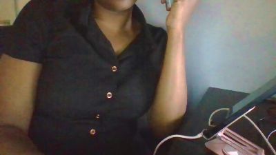 Velvet69keys live cam on Cam4