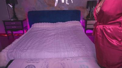 VelvetLuck live cam on Cam4