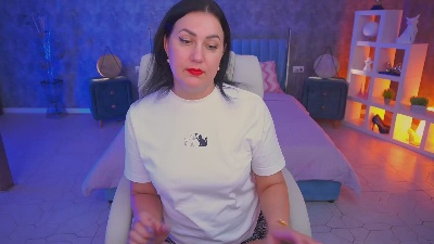 VelvetLuck live cam on Cam4