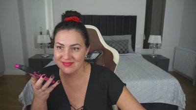 VelvetLuck live cam on Cam4