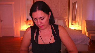 VelvetLuck live cam on Cam4