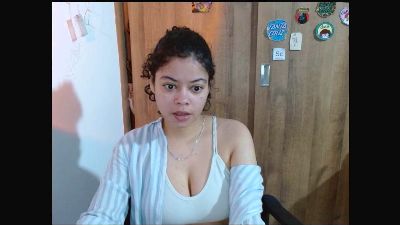 VelvetSasha live cam on Cam4