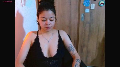 VelvetSasha live cam on Cam4