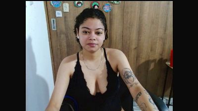 VelvetSasha live cam on Cam4