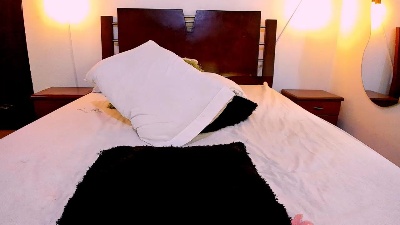 VelvetTemptatio live cam on Cam4