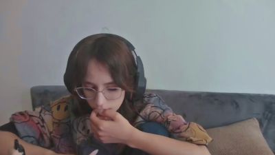VelvetWieberg live cam on Cam4
