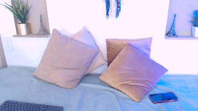 Velvet_An live cam on Cam4