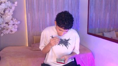 Velvet_An live cam on Cam4