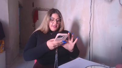 Velvet_curvy822 live cam on Cam4